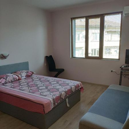 Liliya Apartment Pleven Eksteriør bilde